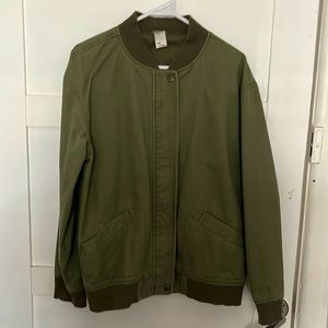 Really cute vintage forest green light jacket